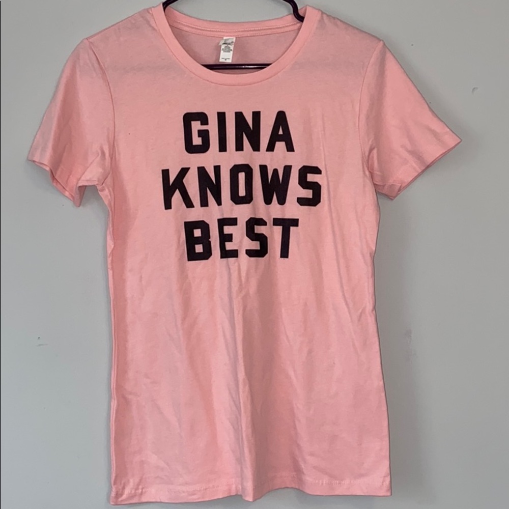 Gina Knows Best Tee